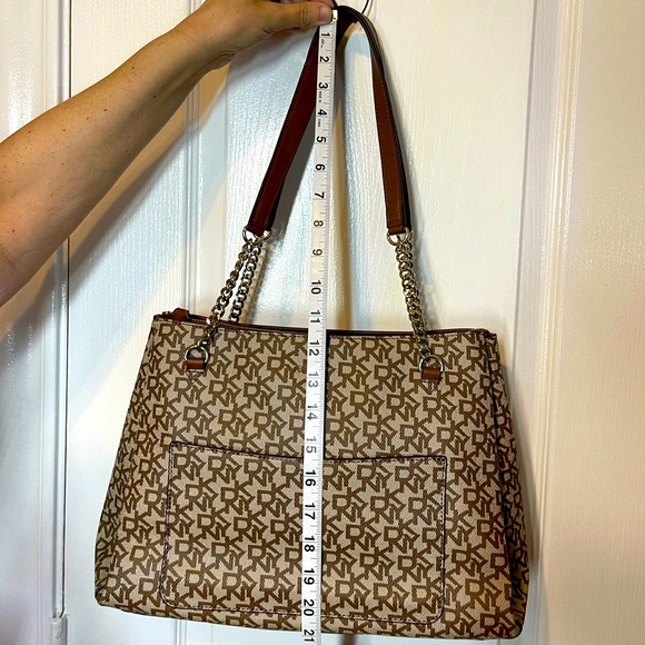 DKNY Bryanna Shoulder Bag - Picture 5 of 16